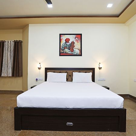 Oyo 9428 Hill View Room Goverdhan Vilas Udaipur Dış mekan fotoğraf
