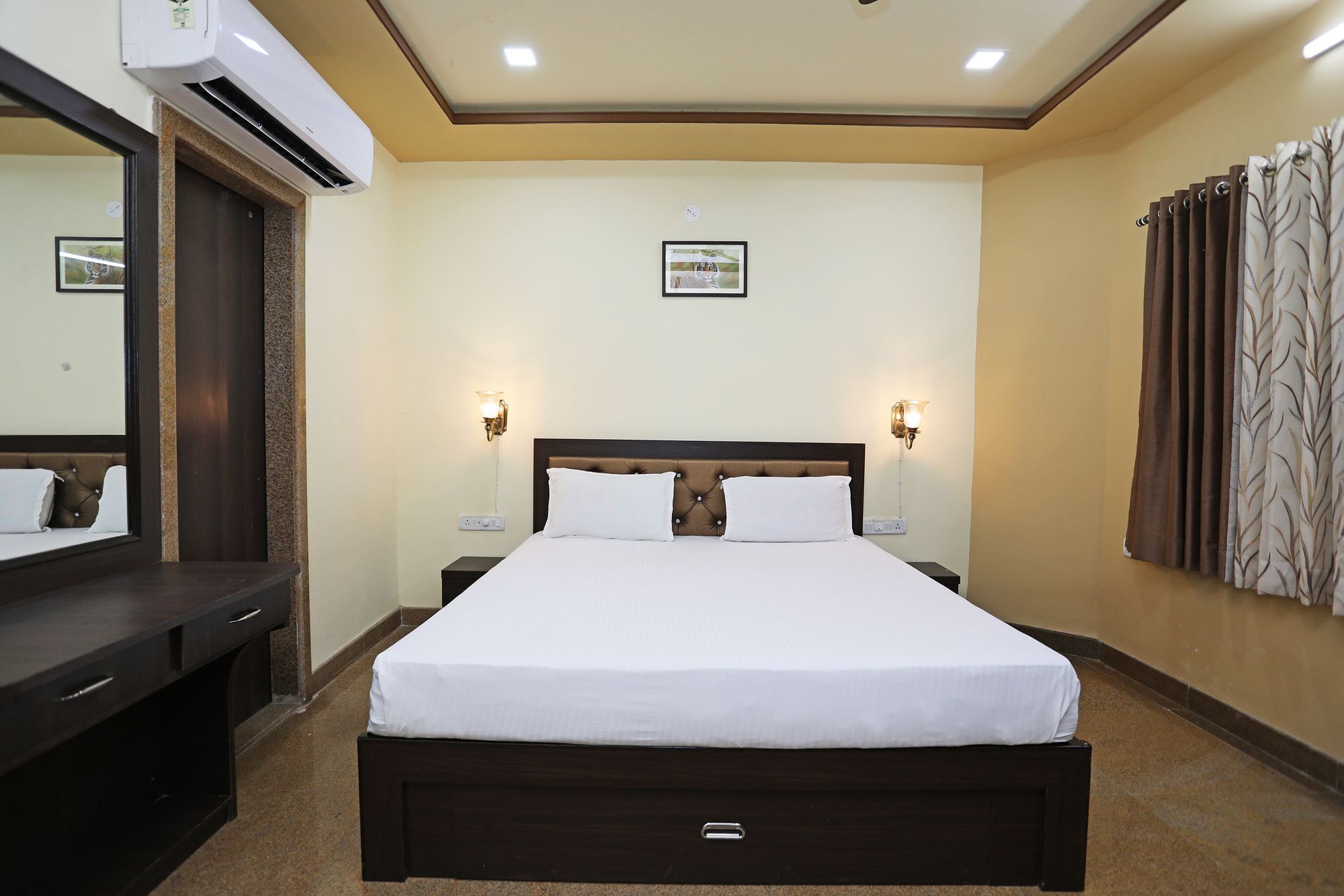 Oyo 9428 Hill View Room Goverdhan Vilas Udaipur Dış mekan fotoğraf