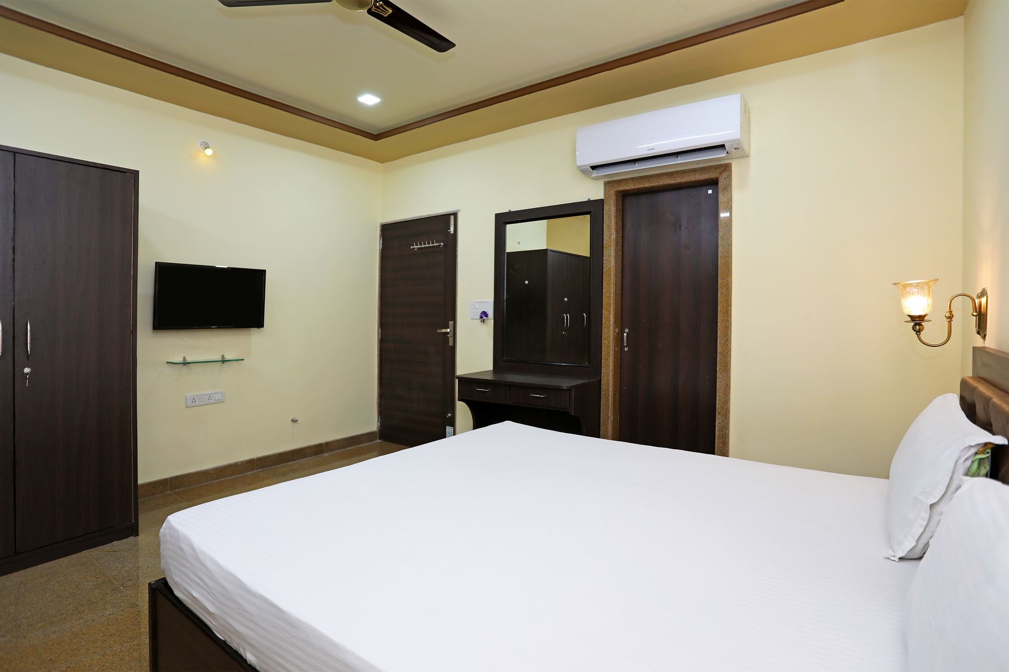 Oyo 9428 Hill View Room Goverdhan Vilas Udaipur Dış mekan fotoğraf